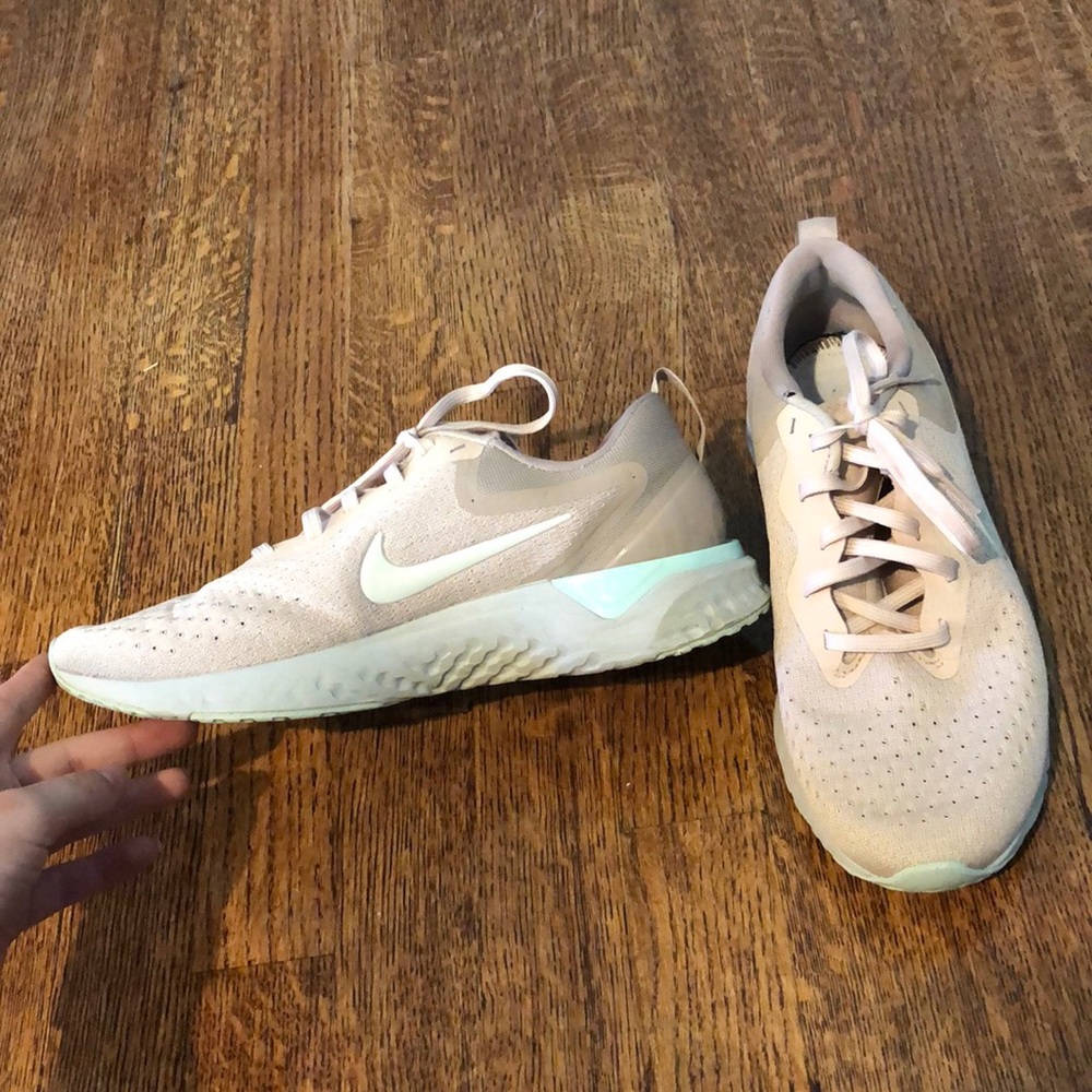 Nike tennis shoes. SOLD